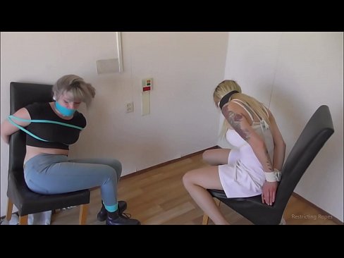 ❤️ Adicta / amarrada e amordazada / damisela en apuros ️❌ Vídeo anal en nós ﹏
